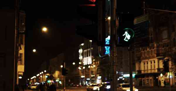 智能机器人清洗汽车内饰