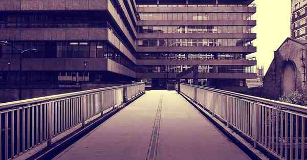 人工智能机器人能听，人工智能机器人能听到你在骂人吗