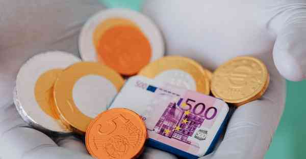 二次元AI绘画文案伤感（二次元表达爱意的句子）