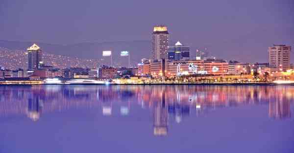 智能机器人餐饮，全智能机器人餐饮