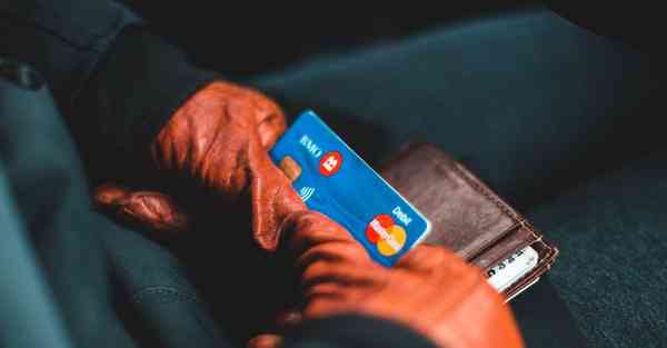 AI技术对于服装行业的影响