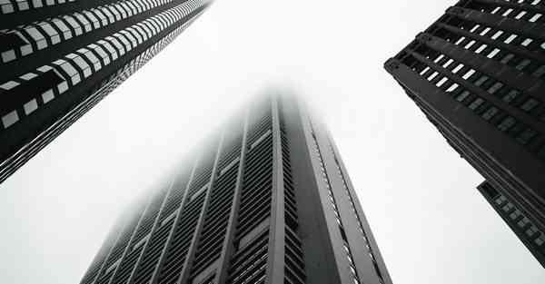 智能仓储机器人价格，智能仓储机器人价格高吗