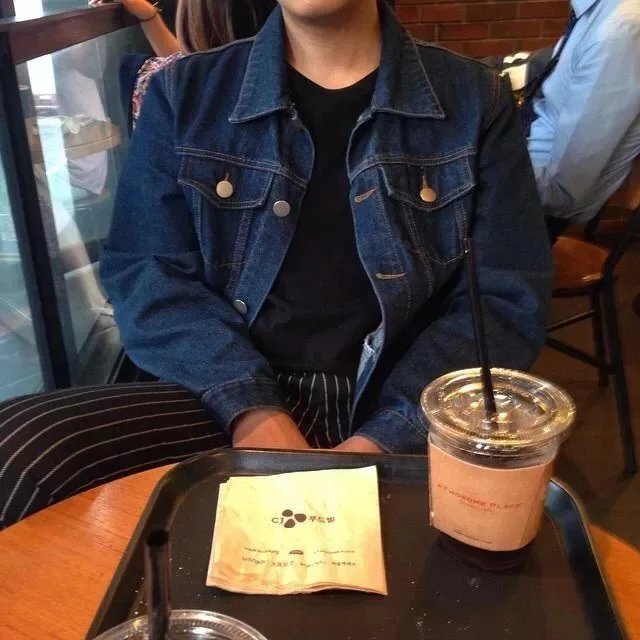 缪彪斌红