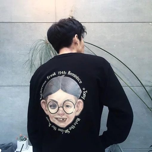 吕子滢霭