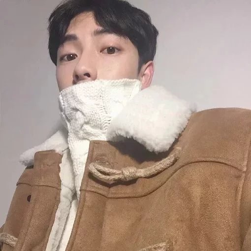 喻菡朋苇