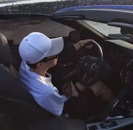 贾平力宇
