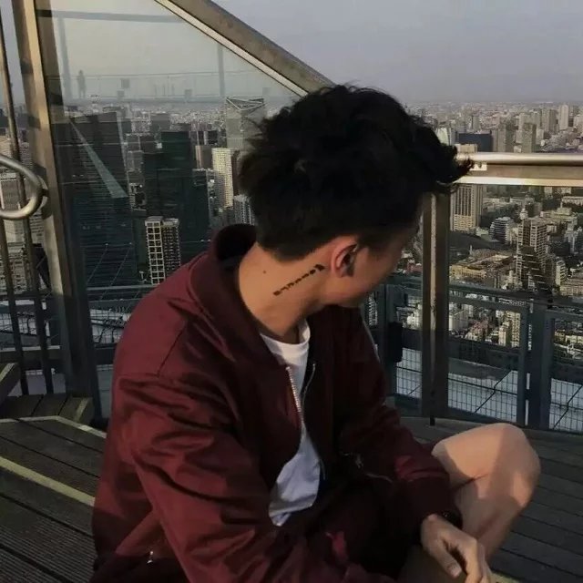 孟滢妹龙