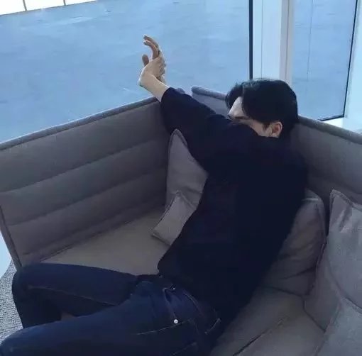 仲孙彩寒光